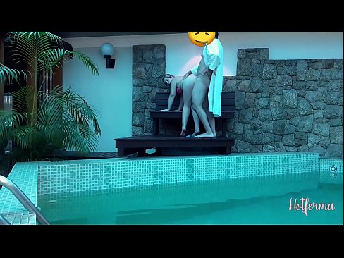 ❤️ Oga pe iranṣẹbinrin si awọn pool, sugbon ko le koju kan gbona ️  ni% yo.novoporn-com.ru  ❌❤